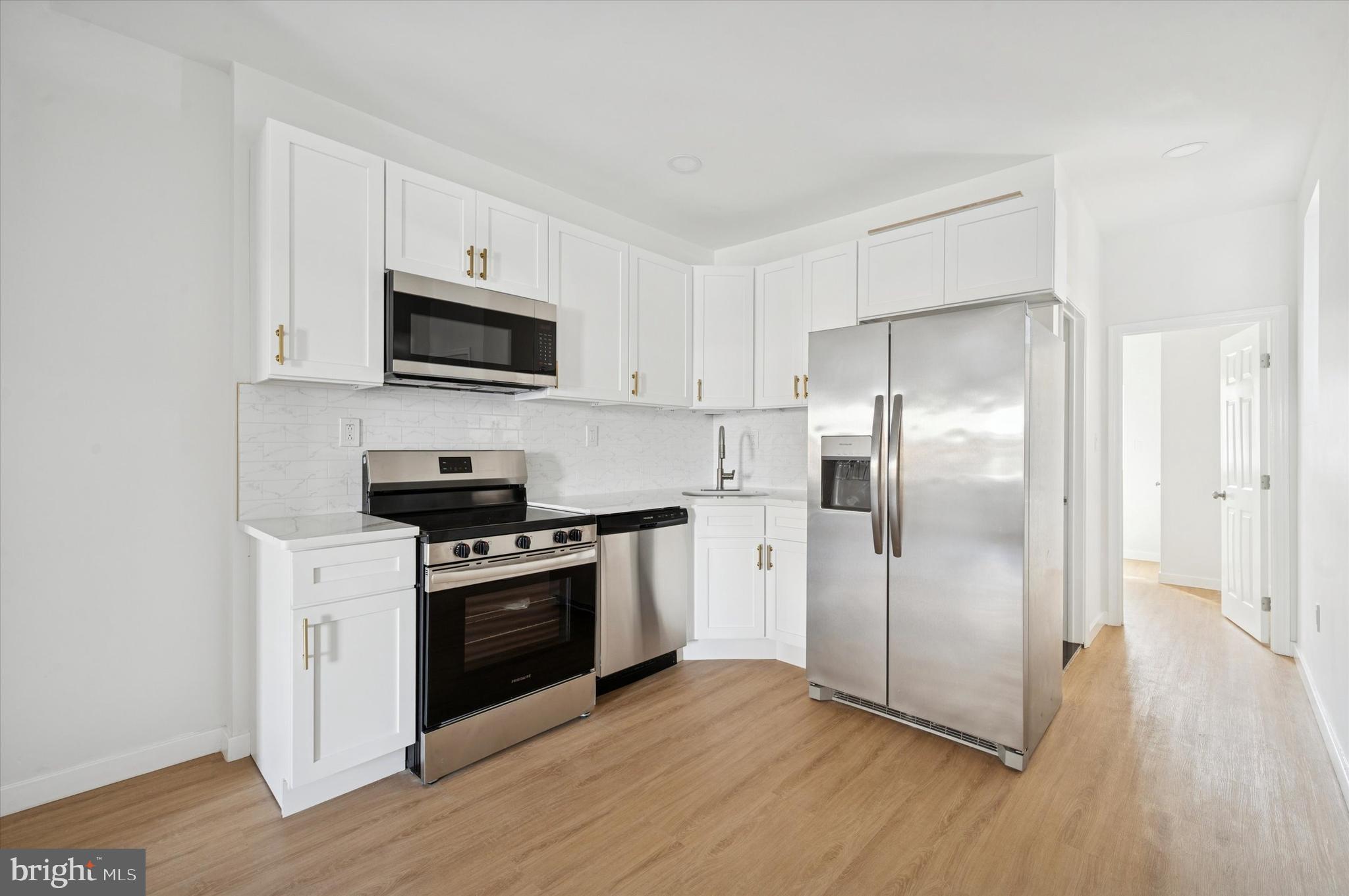 3110 Tasker Street Philadelphia, PA 19145 - Photo 9 of 28