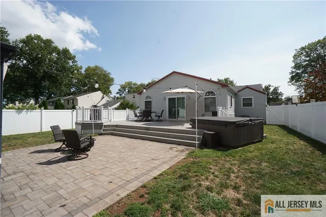 $749,500 | 40 West Hill Road, Colonia, NJ 07067