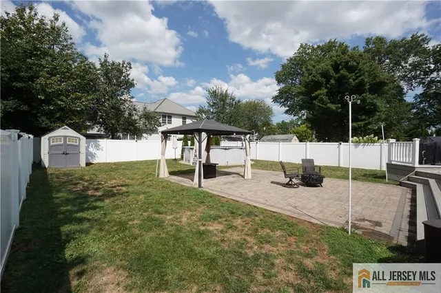 $749,500 | 40 West Hill Road, Colonia, NJ 07067