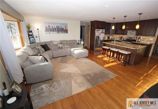 $749,500 | 40 West Hill Road, Colonia, NJ 07067