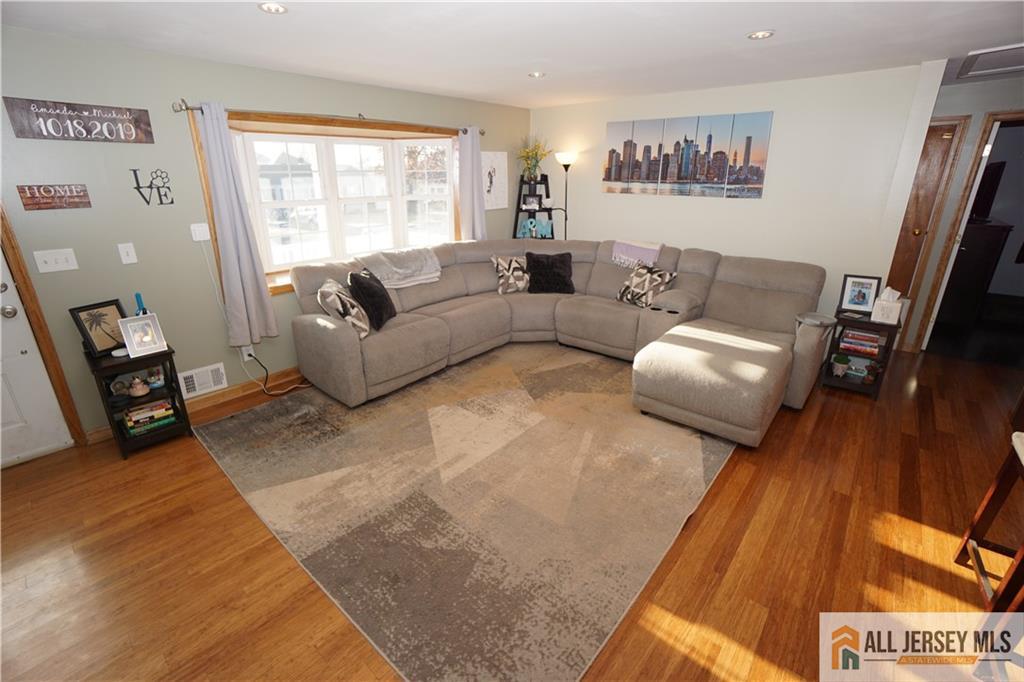 40 West Hill Road Colonia, NJ 07067 - Photo 22 of 66