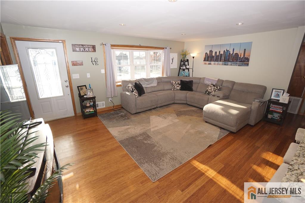 40 West Hill Road Colonia, NJ 07067 - Photo 24 of 66