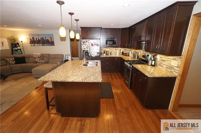 $749,500 | 40 West Hill Road, Colonia, NJ 07067