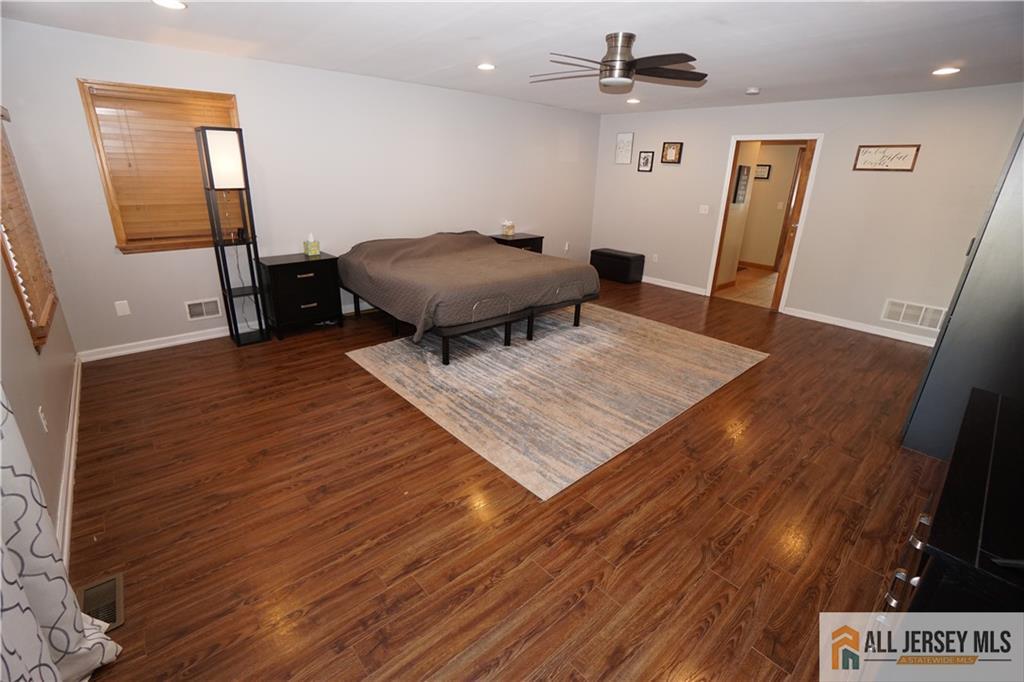 40 West Hill Road Colonia, NJ 07067 - Photo 31 of 66