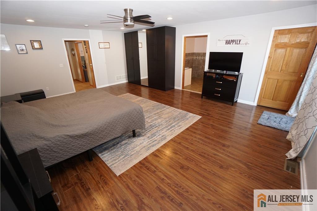 40 West Hill Road Colonia, NJ 07067 - Photo 32 of 66