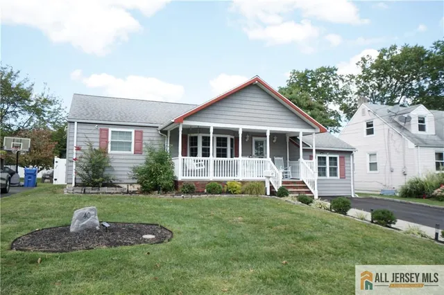 $749,500 | 40 West Hill Road, Colonia, NJ 07067