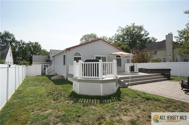 $749,500 | 40 West Hill Road, Colonia, NJ 07067