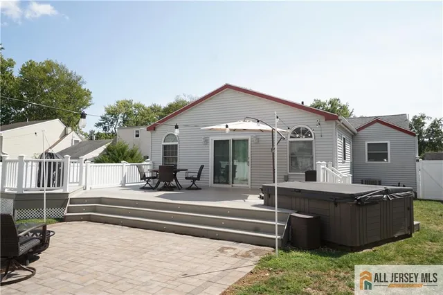 $749,500 | 40 West Hill Road, Colonia, NJ 07067