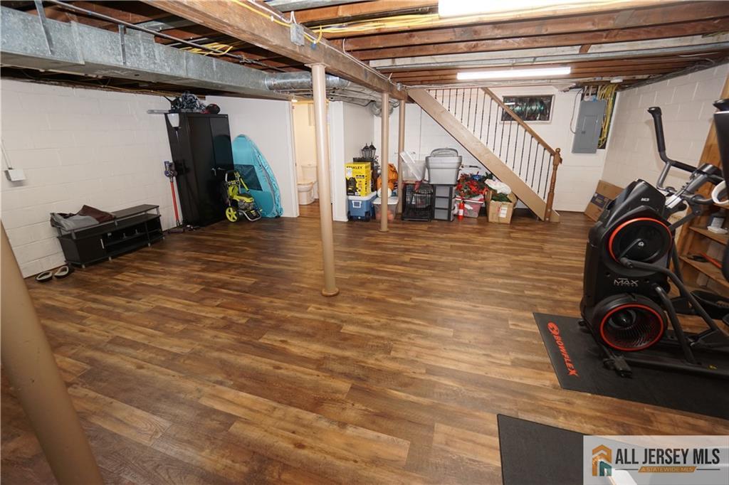 40 West Hill Road Colonia, NJ 07067 - Photo 62 of 66