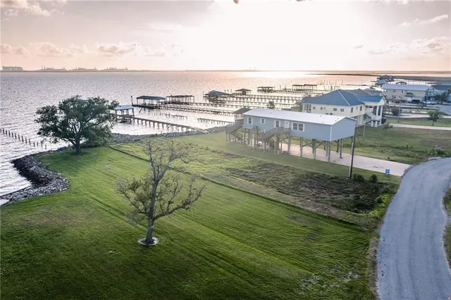 $166,000 | 0 Lake View Dr Lake, Lake Charles, LA 70605