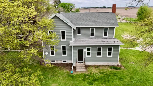 $275,000 | 17767-2400 2400 N Avenue, Walnut, IL 61376