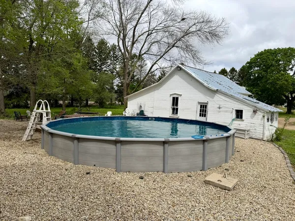 $275,000 | 17767-2400 2400 N Avenue, Walnut, IL 61376