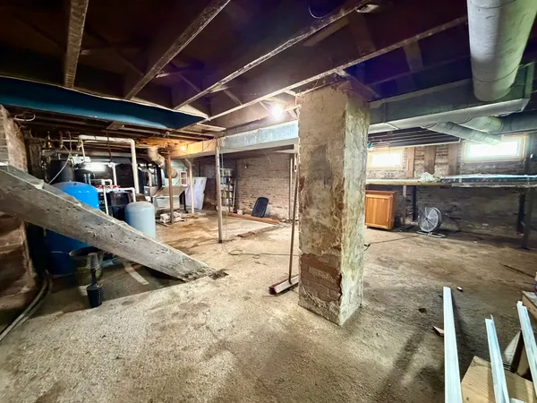 $275,000 | 17767-2400 2400 N Avenue, Walnut, IL 61376