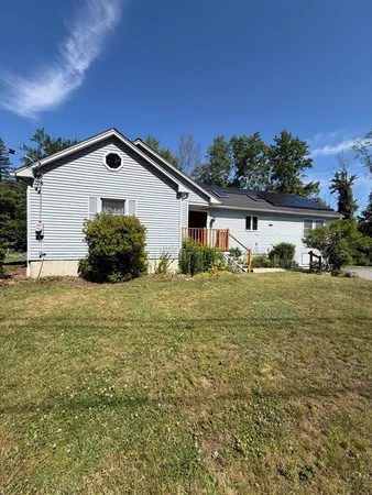 $2,400 | 115 Scott Road, Fitchburg, MA 01420