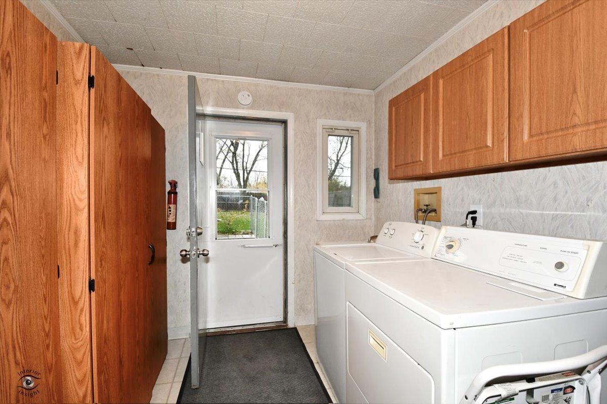 160 Monee Road Park Forest, IL 60466 - Photo 16 of 24 a utility room with dryer and washer