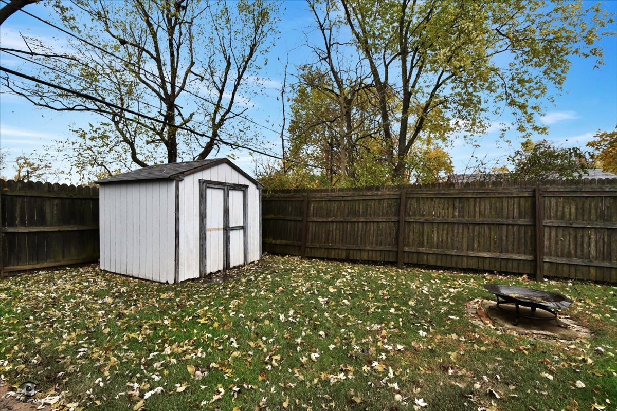160 Monee Road Park Forest, IL 60466 - Photo 23 of 24 a view of a backyard