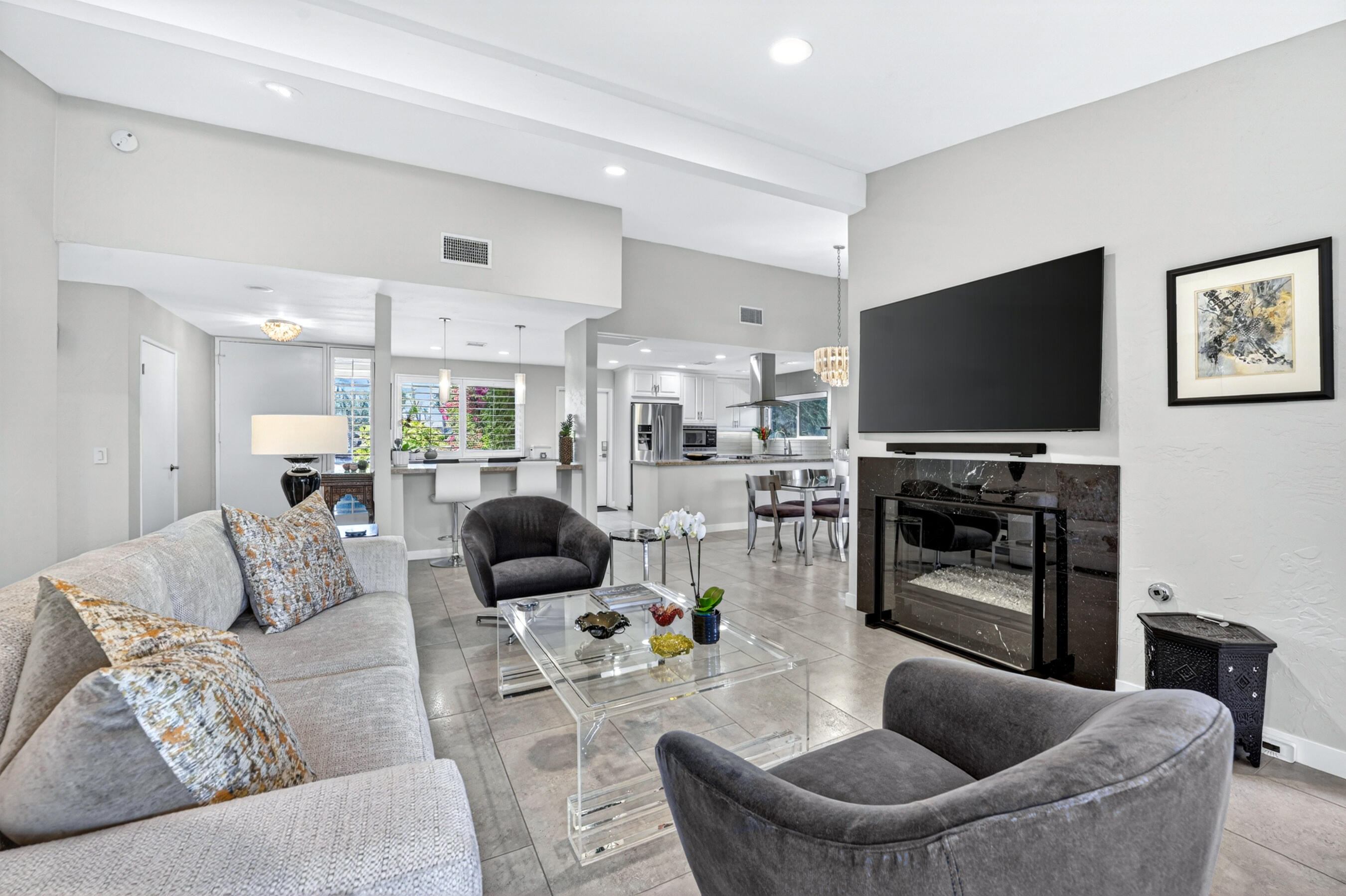 28 Kevin Lee Lane Rancho Mirage, CA 92270 - Photo 5 of 55 28-kevin-lee-lane-055