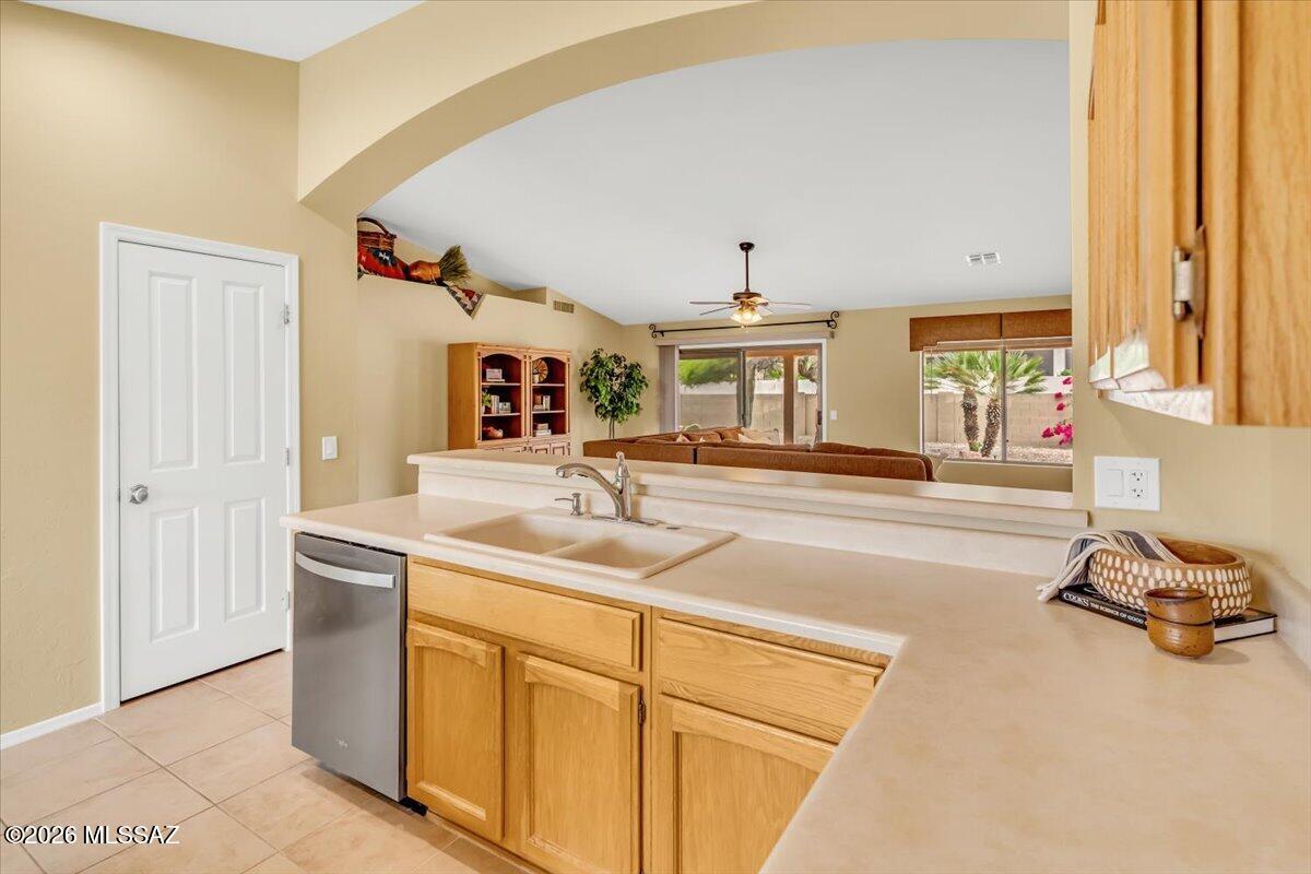 35854 Mesa Ridge Drive Tucson, AZ 85739 - Photo 14 of 37