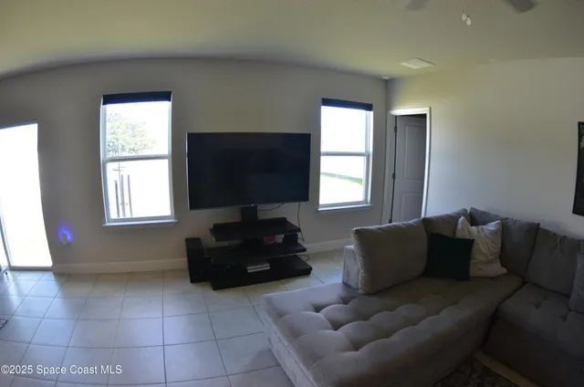 $399,000 | 125 Lavenna Avenue, St. Cloud, FL 34771