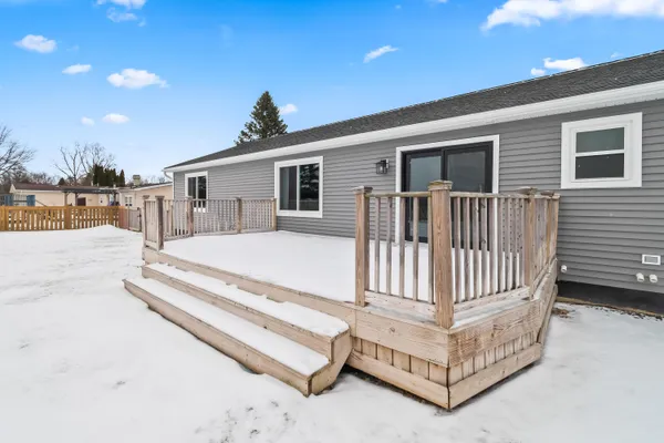 $363,900 | 228 Ambler Drive, Brooklyn, MI 49230