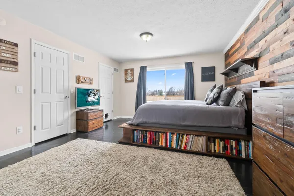 $363,900 | 228 Ambler Drive, Brooklyn, MI 49230