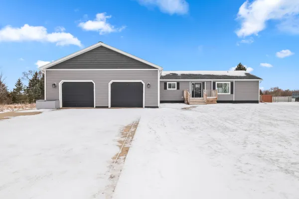$363,900 | 228 Ambler Drive, Brooklyn, MI 49230