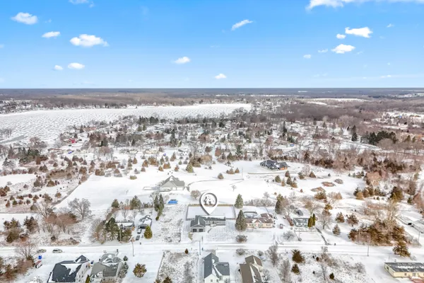 $363,900 | 228 Ambler Drive, Brooklyn, MI 49230