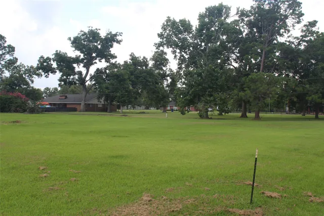 $52,000 | 6610 Spencer Drive, Jones Creek, TX 77541