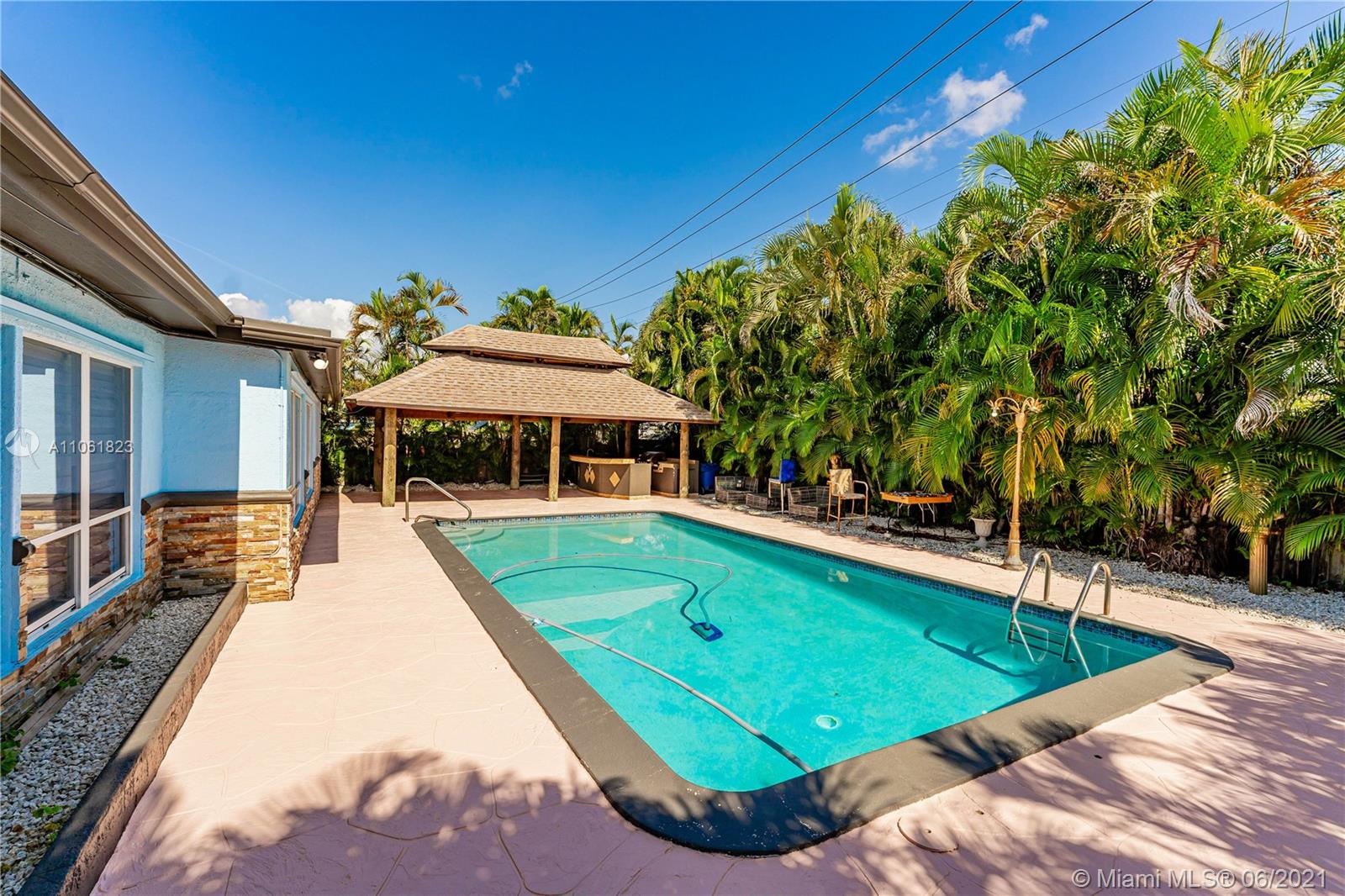 7261 Northwest 169th Street Hialeah, FL 33015 - Photo 12 of 43