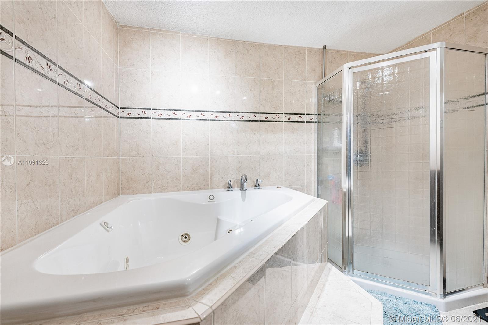 7261 Northwest 169th Street Hialeah, FL 33015 - Photo 21 of 43