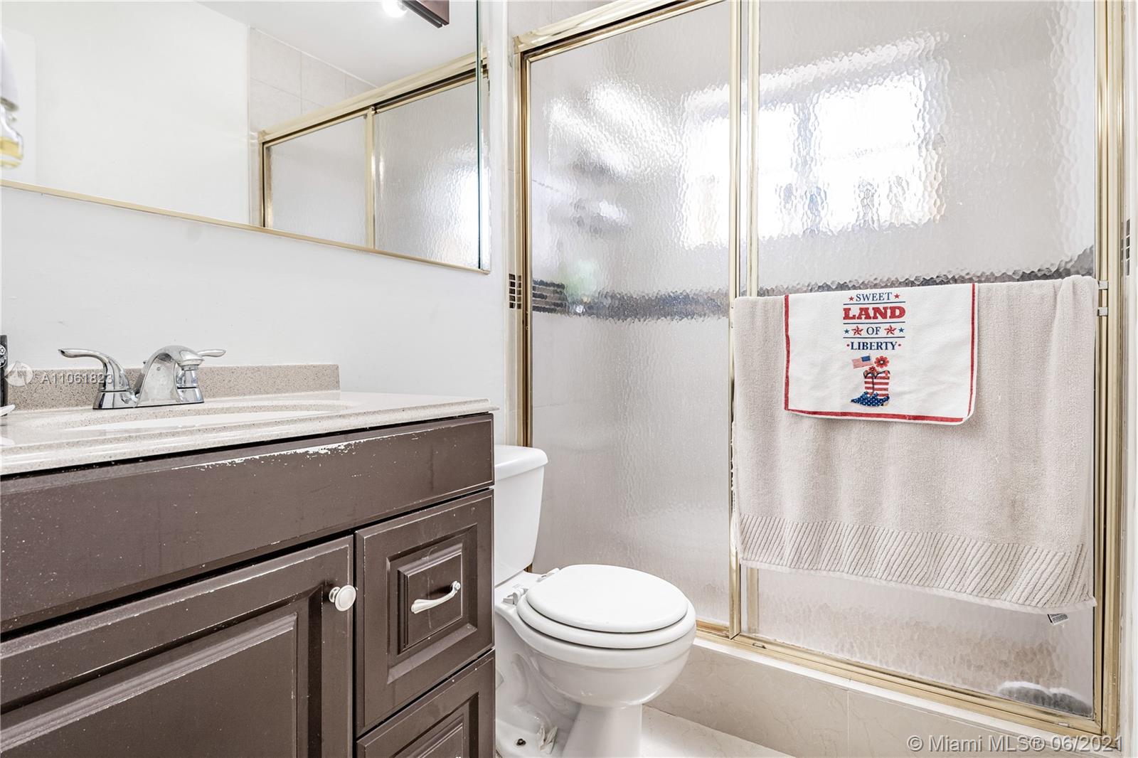 7261 Northwest 169th Street Hialeah, FL 33015 - Photo 25 of 43