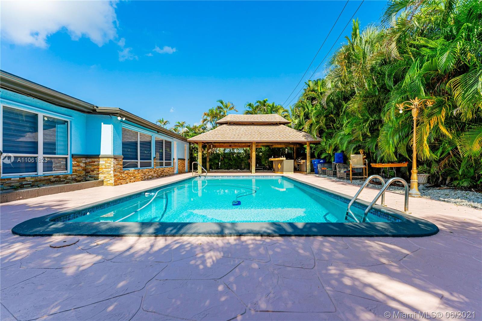 7261 Northwest 169th Street Hialeah, FL 33015 - Photo 30 of 43