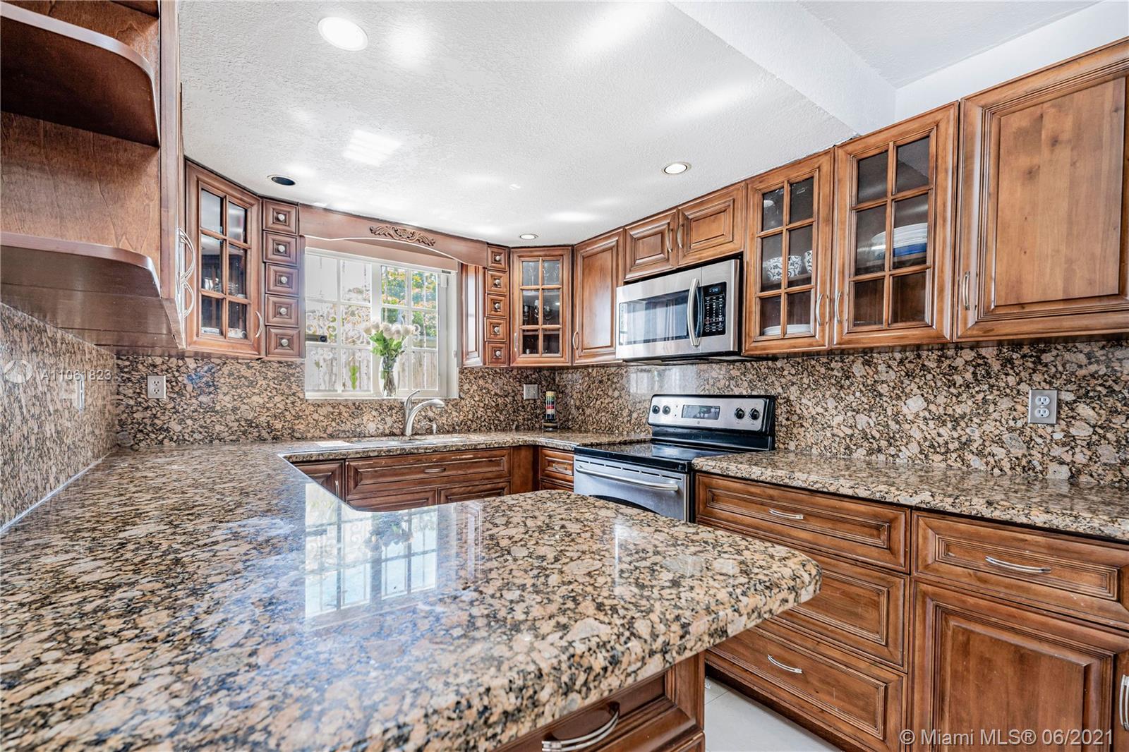 7261 Northwest 169th Street Hialeah, FL 33015 - Photo 34 of 43