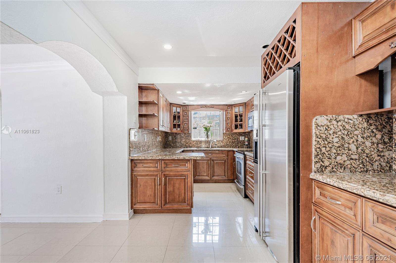 7261 Northwest 169th Street Hialeah, FL 33015 - Photo 36 of 43