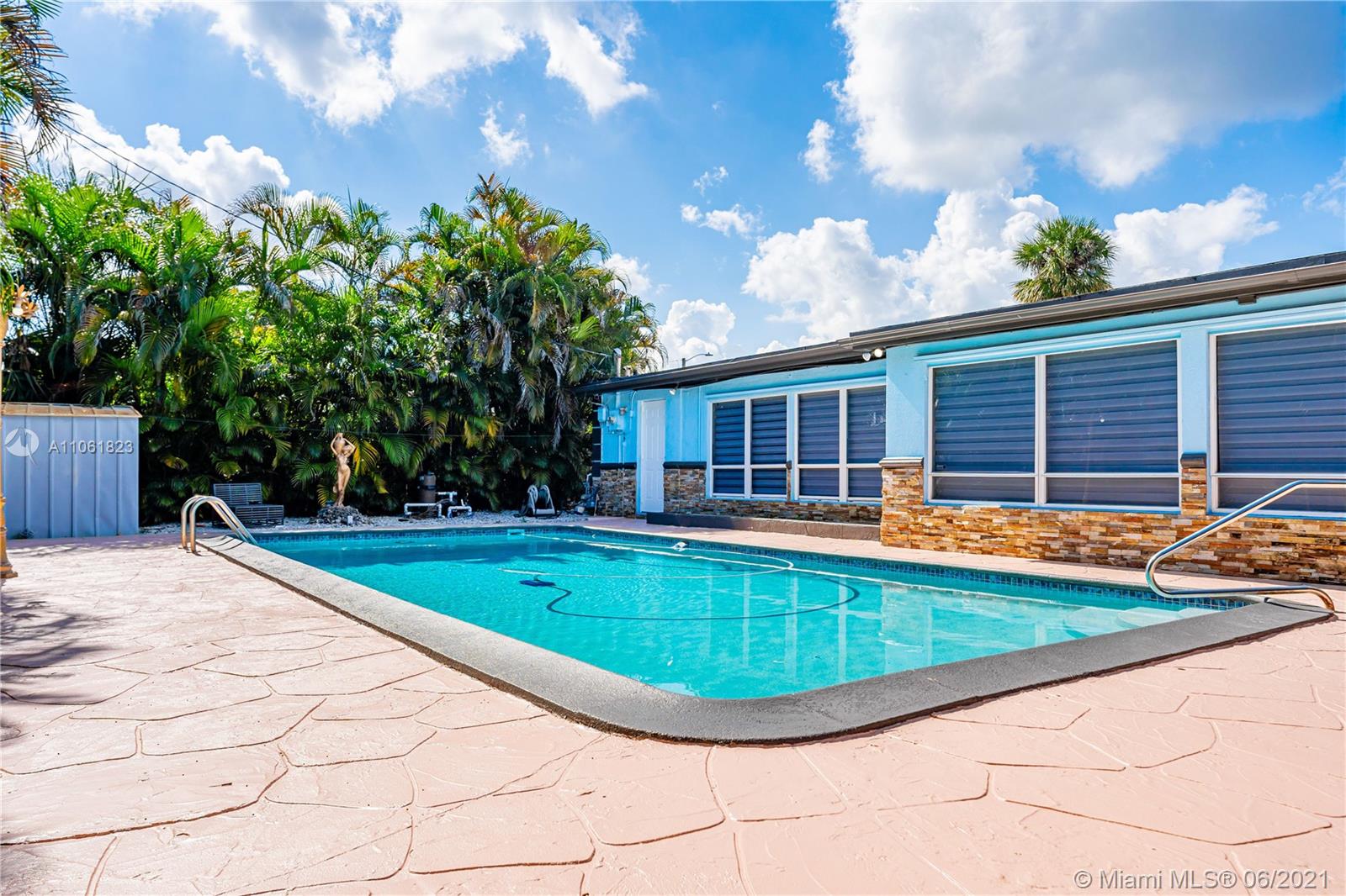 7261 Northwest 169th Street Hialeah, FL 33015 - Photo 41 of 43