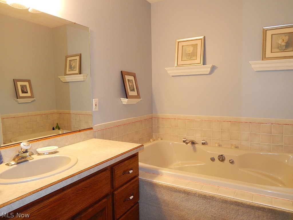 7035 Chatham Road Medina, OH 44256 - Photo 13 of 25 Gallery Image 13