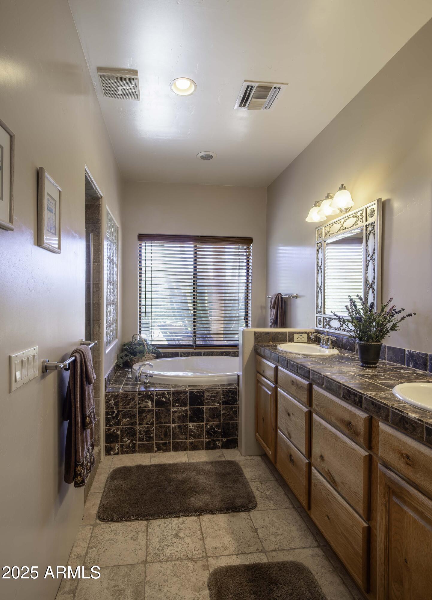 17433 East Quail Track Road Rio Verde, AZ 85263 - Photo 21 of 32 Owners Bath