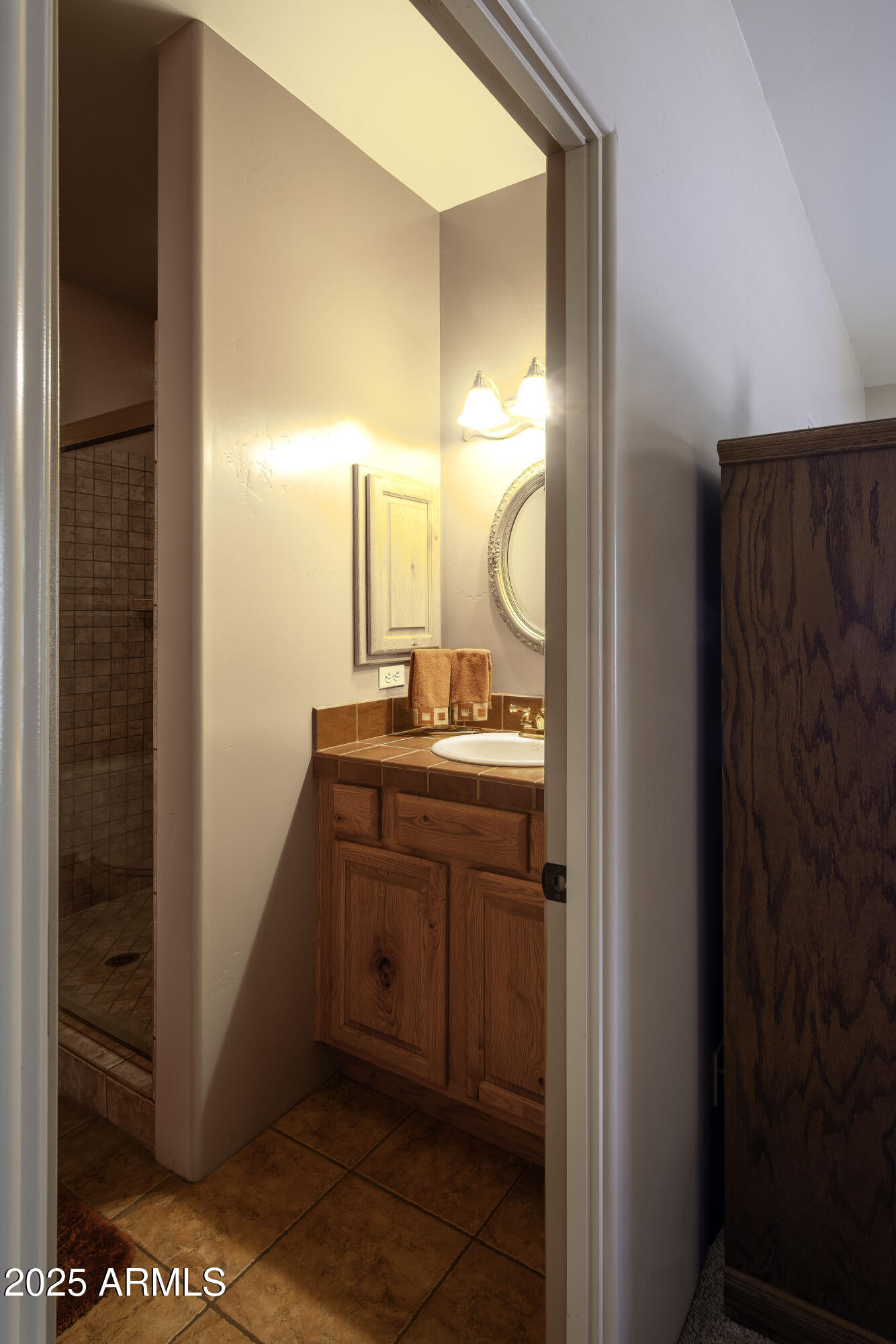 17433 East Quail Track Road Rio Verde, AZ 85263 - Photo 25 of 32 En-Suite bath