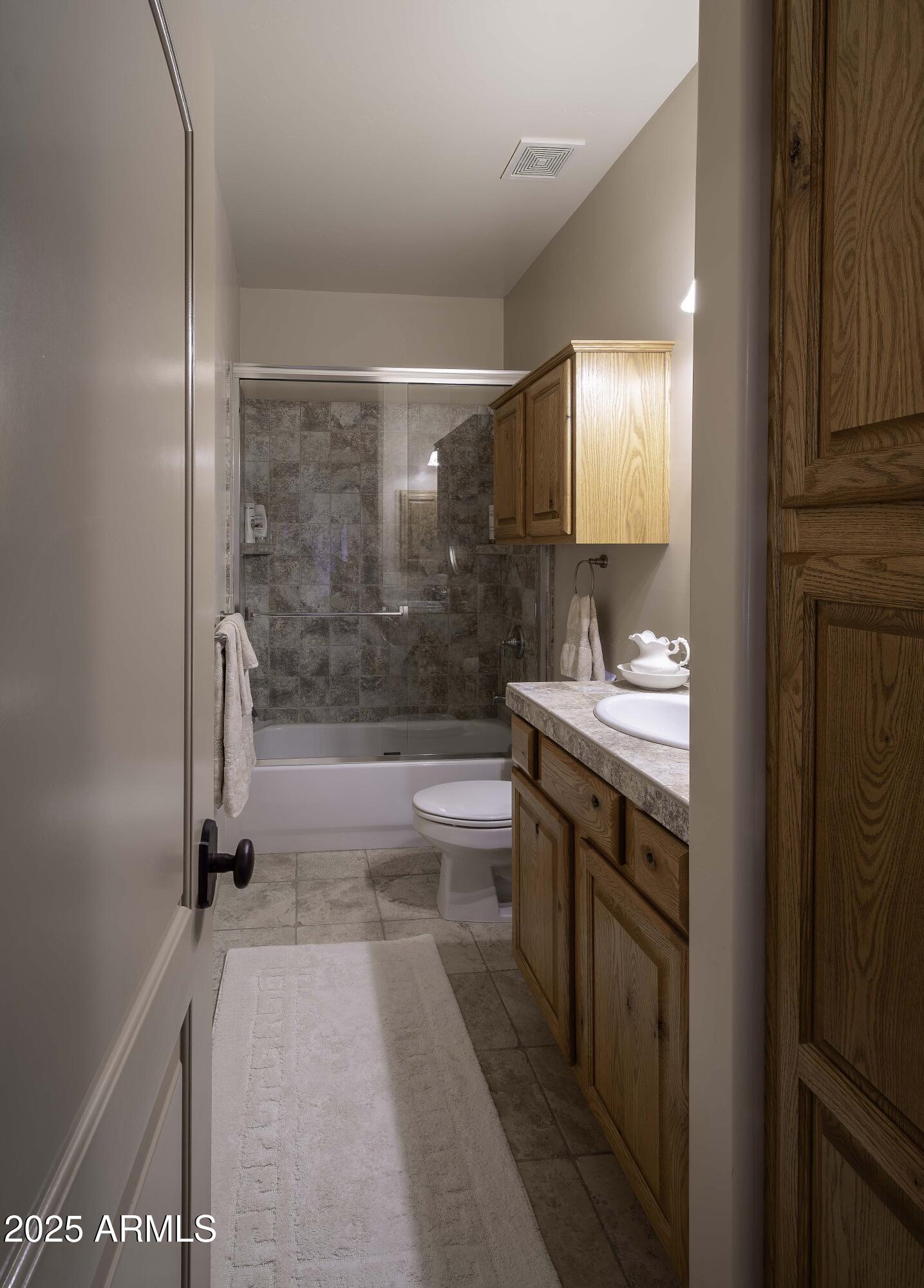 17433 East Quail Track Road Rio Verde, AZ 85263 - Photo 27 of 32 En-Suite bath (2)