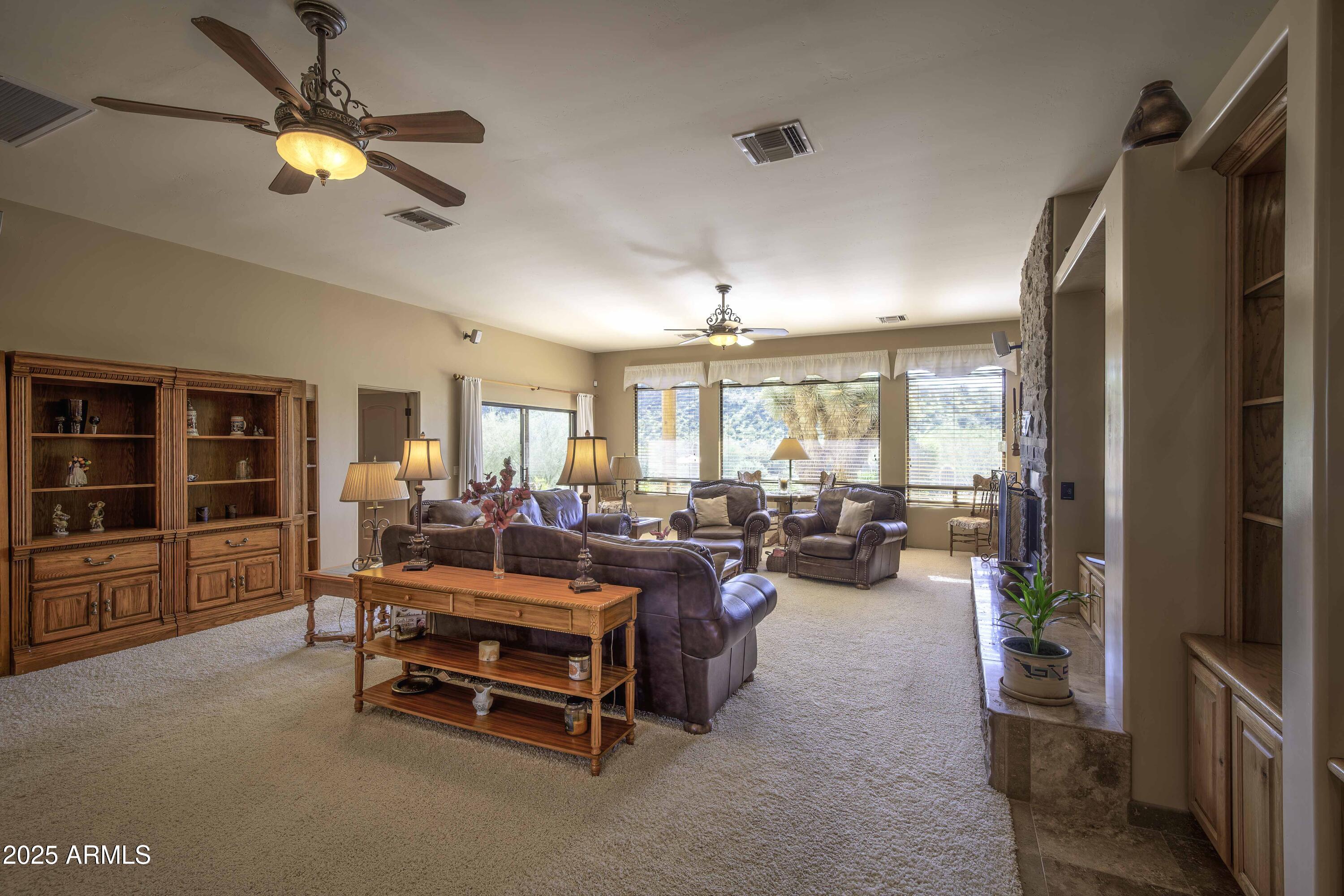 17433 East Quail Track Road Rio Verde, AZ 85263 - Photo 4 of 32 Great Room 1
