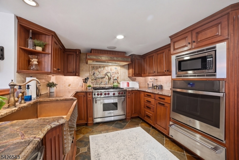 379 White Oak Ridge Road Short Hills, NJ 07078 - Photo 7 of 29