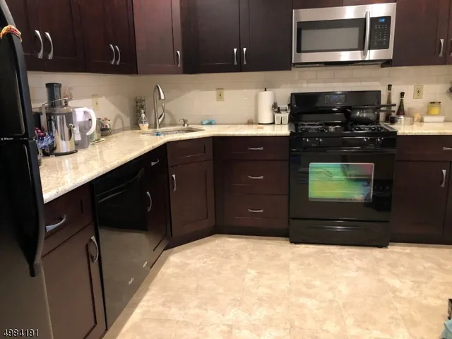 $2,400 | 151 Gregory Lane, Franklin Park, NJ 08823