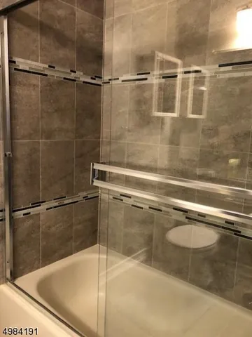 $2,400 | 151 Gregory Lane, Franklin Park, NJ 08823