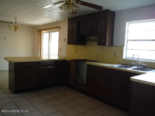 4360 Bedivere Road Jacksonville, FL 32208 - Photo 15 of 24 DSCF2579