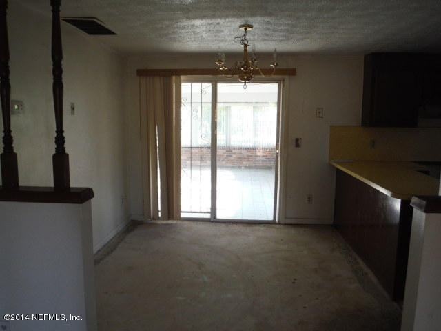4360 Bedivere Road Jacksonville, FL 32208 - Photo 4 of 24 DSCF2556
