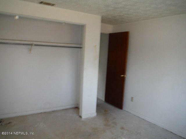 4360 Bedivere Road Jacksonville, FL 32208 - Photo 10 of 24 DSCF2568