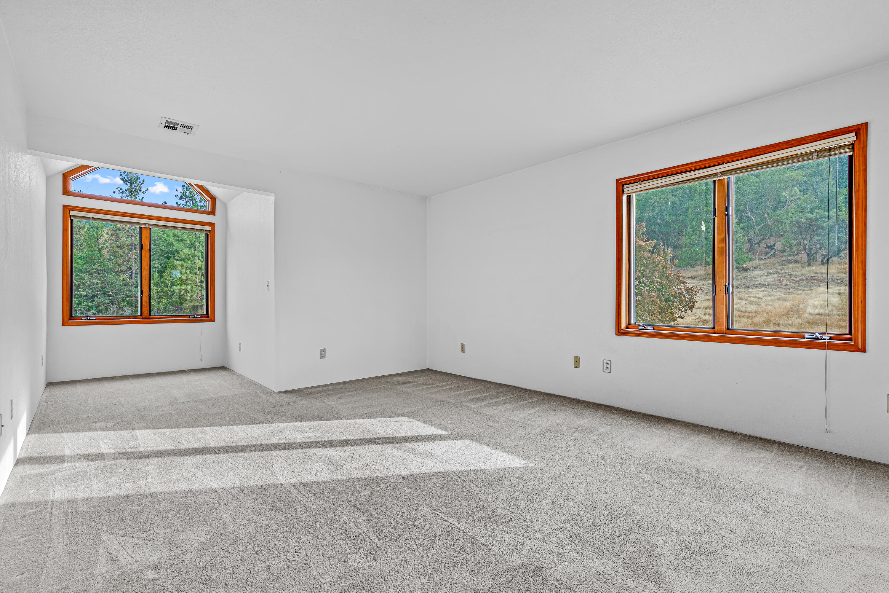 12838 Ramsey Road Gold Hill, OR 97525 - Photo 19 of 57 Gallery Image 19