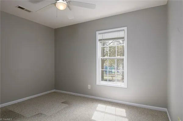 $175,000 | 113 Oak Wind Drive, Unit 202, Advance, NC 27006