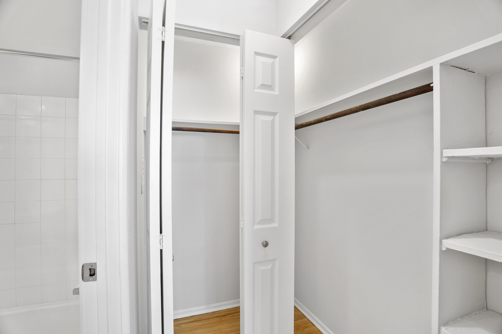 6758 North Sheridan Road, Unit 438 Chicago, IL 60626 - Photo 7 of 12 a view of closet area