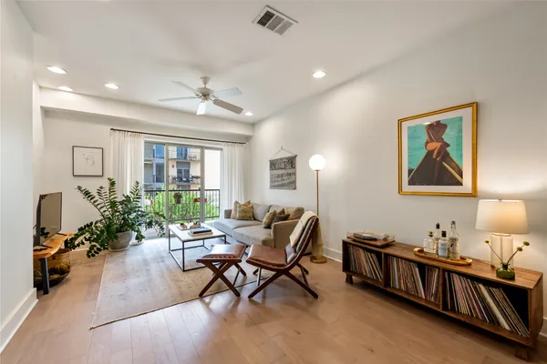 $415,000 | 908 Nueces Street, Unit 37, Austin, TX 78701